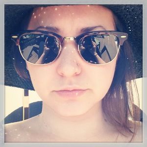 Meet your Posher, Hannah